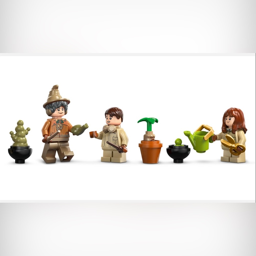 LEGO Harry Potter Hogwarts Castle: Herbology Class 76445 NEW in Sealed Box - Picture 5 of 7
